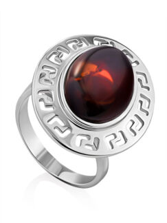 Элегантное кольцо из серебра и натурального балтийского янтаря вишневого цв