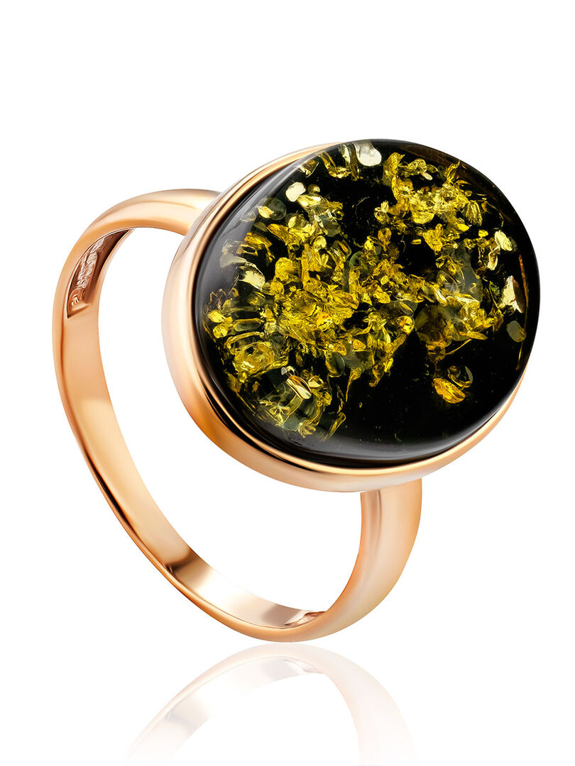Элегантное кольцо из тёмно-зелёного янтаря в позолоченном серебре «Бенефис»