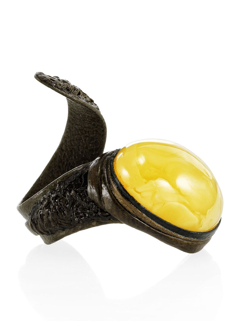 Эффектное кольцо «Змейка» из кожи и натурального янтаря Amberholl