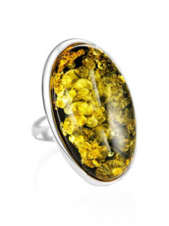 Крупное серебряное кольцо с искрящимся янтарём зелёного цвета Amberholl