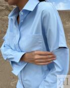 Рубашка оверсайз голубая с разрезами на плечах To Woman Store